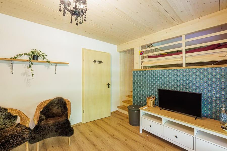 Uelis-Stoeckli-Gaestezimmer Auf Bauernhof Mit Billiard Und Alpakatrekking Meikirch Eksteriør bilde